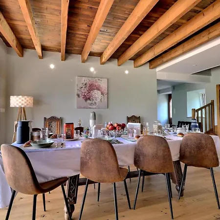 La Ferme De La Begossiere Bed and Breakfast
